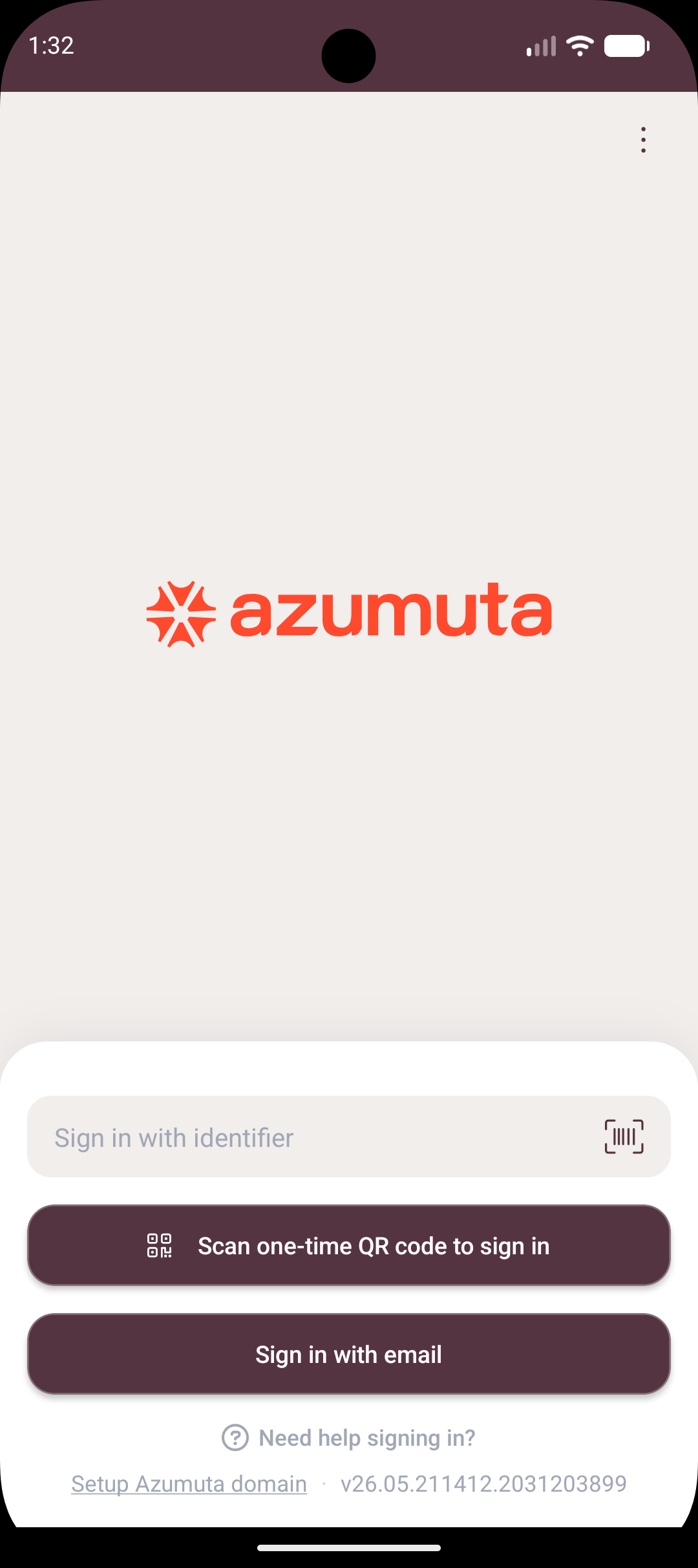 Het inlogscherm van de Azumuta-app met het veld voor de identifier-code, waar een operator zijn code invoert.