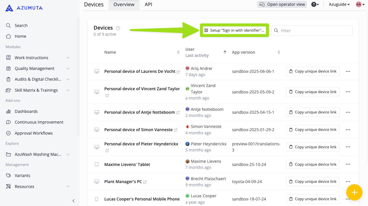 Tableau de bord administrateur Azumuta montrant l'aperçu des Devices avec un bouton « Setup 'Sign in with identifier' » mis en évidence pour activer la connexion par identifiant sur un appareil sélectionné.